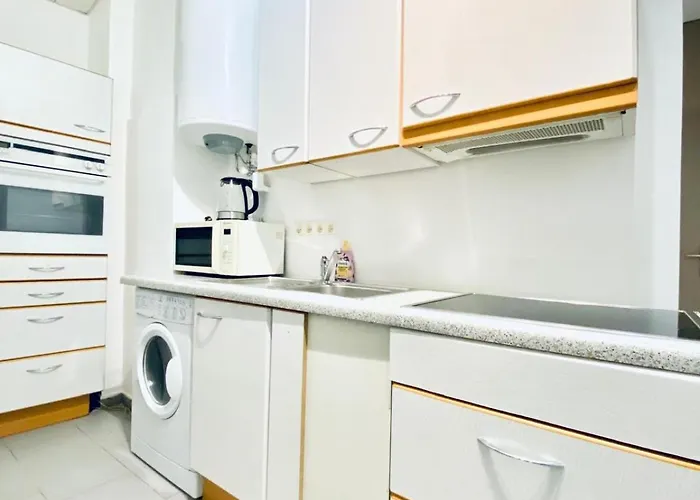 Quiet Well-connected Area, Comfy 3br Vienna