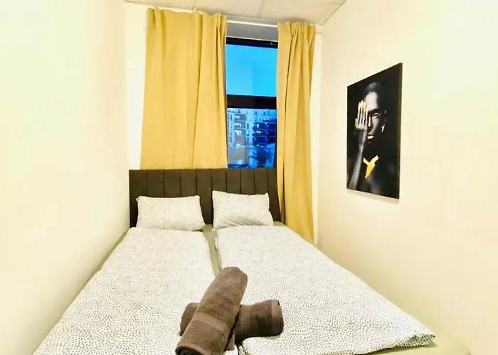 Quiet Well-connected Area, Comfy 3br Apartment Vienna